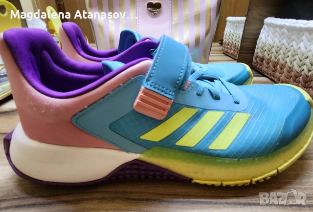 Дамски маратонки Adidas , снимка 3 - Маратонки - 53528458