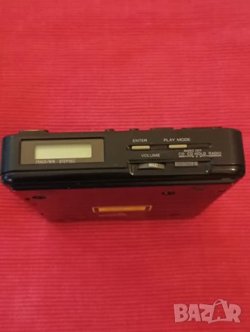 Ретро дискмен SONY D T 24 с FM радио, CD плеар 1991 г. , снимка 3 - Радиокасетофони, транзистори - 49096772