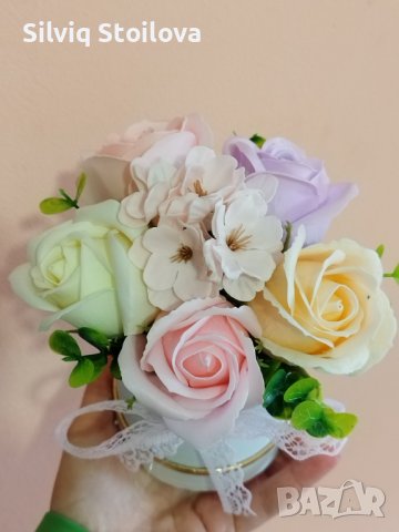 Нежни букети със сапунени цветя, снимка 2 - Подаръци за жени - 40295598