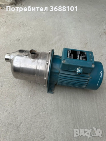 Продавам италианска водна помпа Калпеда