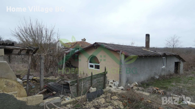 Голям парцел с постройки, с.Щипско, обл.Варна, снимка 3 - Парцели - 53230709