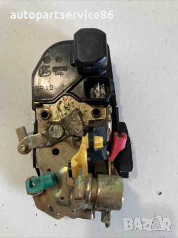 Механизъм за заключване на предна дясна врата за Jeep Grand Cherokee 3.0 CRD (2006), снимка 2 - Части - 53524241