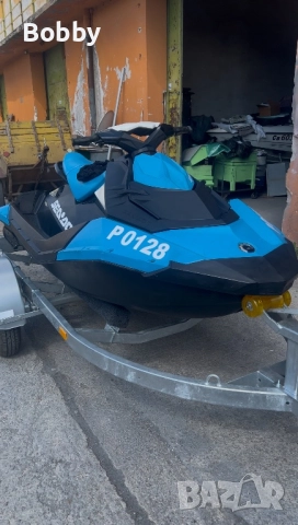 Джет Seadoo Spark Trixx 2up, снимка 2 - Воден транспорт - 52400625
