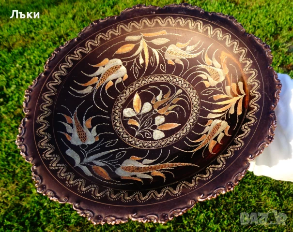 Писана медна фруктиера,купа,на крачета. 