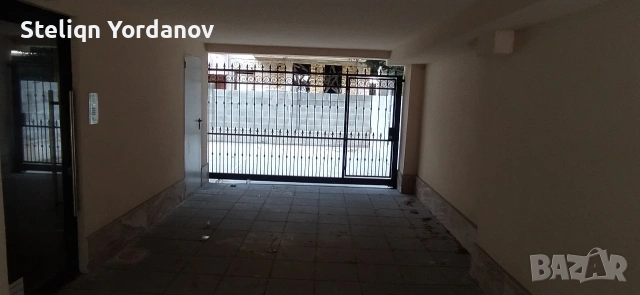 Парко място на ул. Чинар9