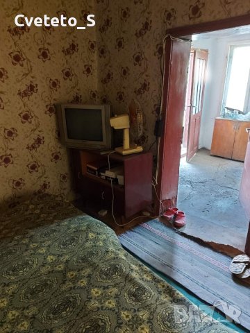 Двуетажна къща с 3500 кв. м. земя, снимка 10 - Къщи - 41044691