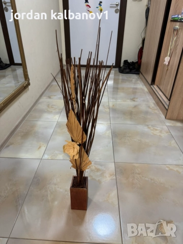 Декоративни цветя с ваза само за 10лв.