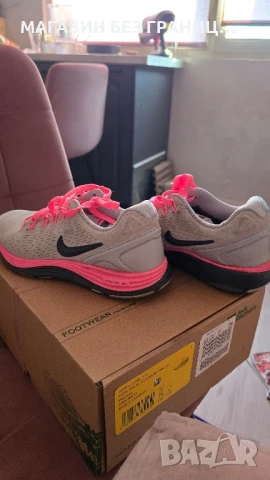 Nike Lunar Guide розови