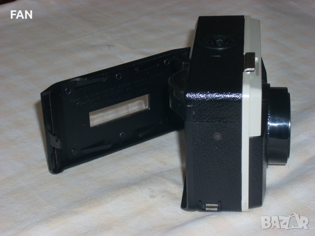 Стар колекционерски фотоапарат Кодак Kodak 56X INSTAMATIC CAMERA от 70-те години на 20-ти век, снимка 10 - Антикварни и старинни предмети - 51785334