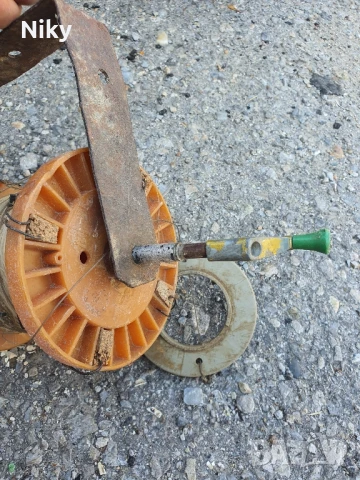 Ръчна макара с риболовна корда , снимка 3 - Макари - 51130354