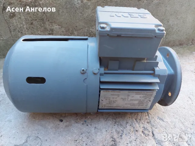 Електромотор 220Vс редуктор, снимка 4 - Електродвигатели - 47640803