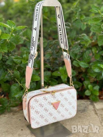 Дамски чанти Guess  , снимка 4 - Чанти - 51828278