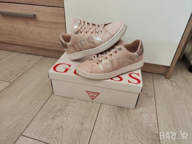 Оригинални маратонки кецове Guess В отлично състояние. 36 номер. С кутията. , снимка 2 - Кецове - 50924749
