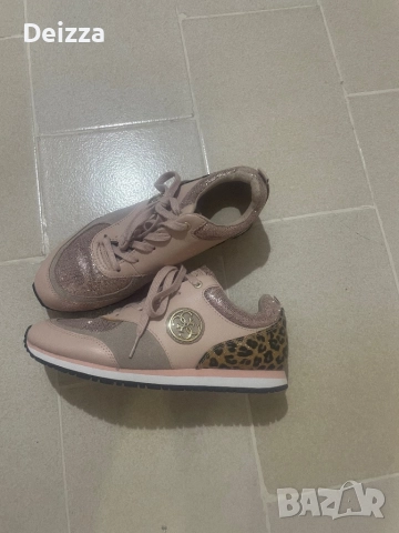 Оригинални маратонки на Guess, снимка 5 - Маратонки - 52416048