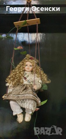 Порцеланова кукла на люлка, снимка 2 - Антикварни и старинни предмети - 41886637