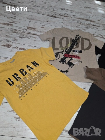 Лот четири тениски с къс ръкав 146-152см 