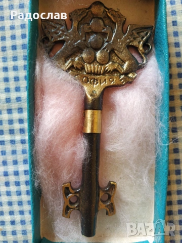 стар бронзов сувенир - тирбушон София , снимка 2 - Антикварни и старинни предмети - 53744062