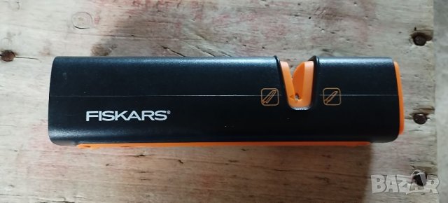 Точило Fiskars за брадви и ножове, снимка 5 - Оборудване и аксесоари за оръжия - 41903855