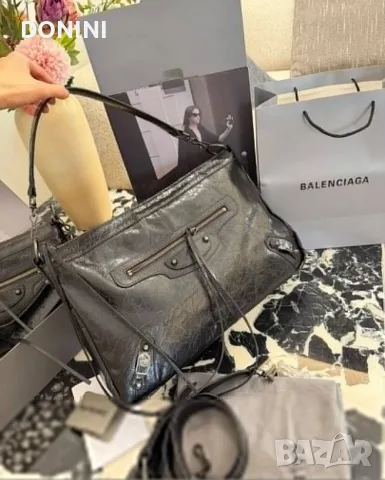 Balenciaga Дамска чанта, кожа, снимка 8 - Чанти - 56080082