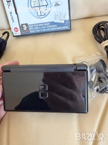 Nintendo DS Lite – Черен, работи отлично, с лека повреда на пантата., снимка 3 - Nintendo конзоли - 52337504