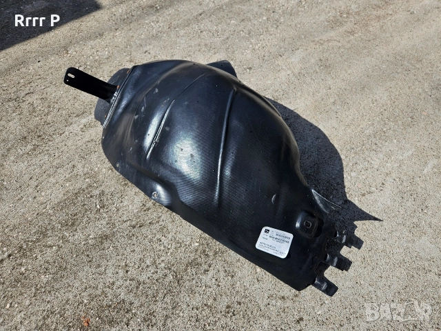 Преден ляв подкалник за Opel Astra J, снимка 2 - Части - 52795341