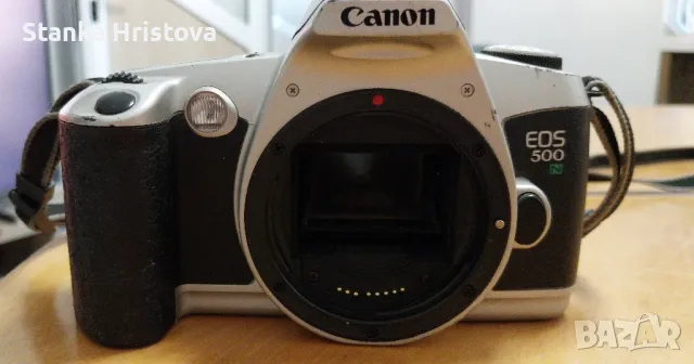 Фотоапарат Canon EOS 500n.