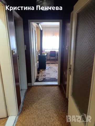 🏠 ПРОДАВА СЕ ПРОСТОРЕН АПАРТАМЕНТ С ГАРАЖ – ЦЕНТЪР, ГР. ОМУРТАГ , снимка 3 - Апартаменти - 55898419