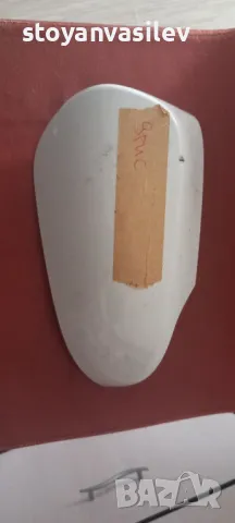 Ярис капак огледало