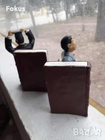 Стари гипсови подпори за книги Лоръл и Харди, снимка 3 - Антикварни и старинни предмети - 53430900