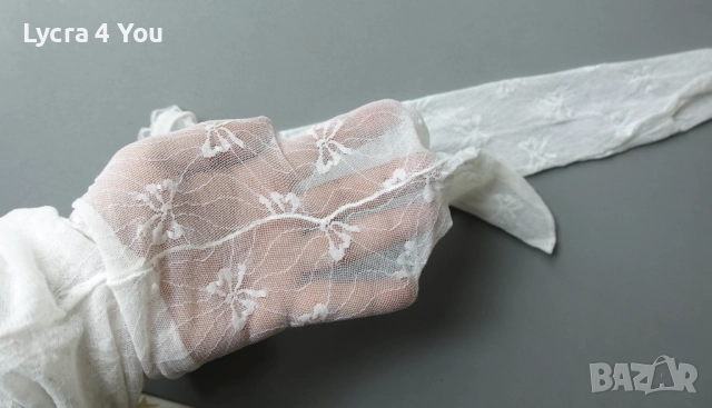 Бели ретро чорапи с ластик и ръб по дължината, снимка 9 - Дамски чорапи - 52459854