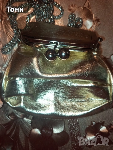 Нова Кожена Златиста Дамска Чанта , снимка 10 - Чанти - 53277449