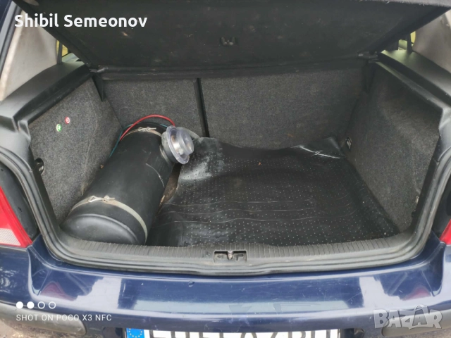 VW Golf 4 1.6 Газ /Бензин , снимка 13 - Автомобили и джипове - 52866643