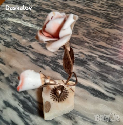 Продавам декоративна роза , снимка 2 - Декорация за дома - 41348771