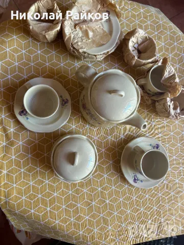 Порцеланов сервиз за кафе; рисуван , снимка 1