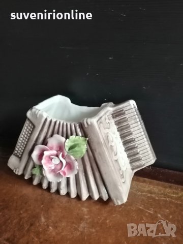 Стар керамичен сувенир - ваза, снимка 3 - Декорация за дома - 39037691