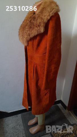 Палто от естествен велур, снимка 3 - Палта, манта - 42701350