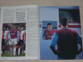 Уест Хям Юнайтед официални клубни списания "HAMMERS News" от 2000 до 2002 г., снимка 11