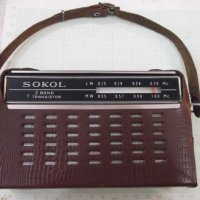 Радиотранзистор "SOKOL" от соца - СССР - 1963 г. работещ, снимка 1 - Други ценни предмети - 41878666