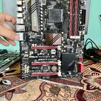 ASRock Fatality 990FX AM3+ , снимка 1 - Дънни платки - 41679331