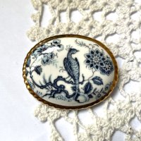 Красива голяма порцеланова брошка от Англия с птица, снимка 2 - Антикварни и старинни предмети - 44339986
