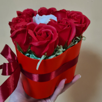 Ароматни сапунени рози в кутия, снимка 4 - Подаръци за жени - 44589588