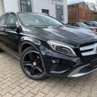 Mercedes-Benz GLA 180 AMG, снимка 14 - Автомобили и джипове - 36442539