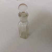 Винтидж прозрачна стъклена бутилка  ,шишенце за парфюм със стъклена запушалка, снимка 7 - Антикварни и старинни предмети - 41376033