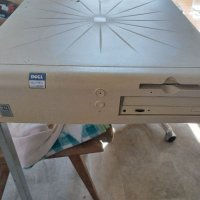 Ретро компютър Dell /Pentium3/, снимка 1 - За дома - 41116759