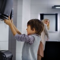 Хигиенно оборудване и консумативи за санитарни помещения в детски градини и училища:  диспенсъри, до, снимка 5 - Друго - 39442486