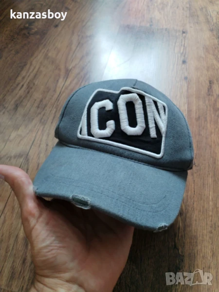 dsquared2 - страхотна шапка , снимка 1