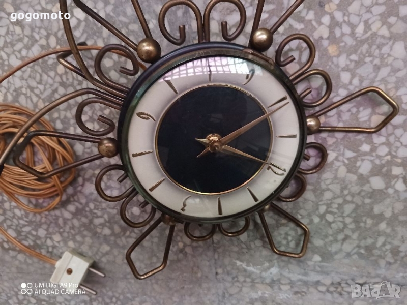 Limited Editions, рядък холандски Стар винтидж античен стенен часовник на 220 волта, снимка 1