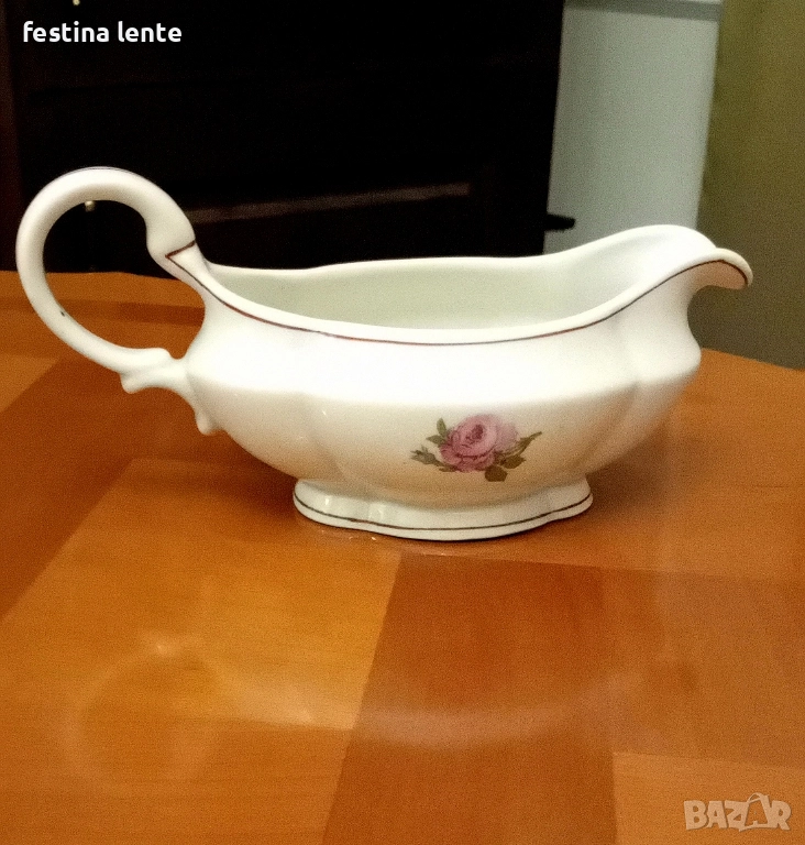 Порцеланова сосиера, снимка 1