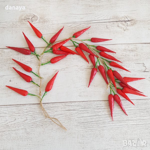 2719 Изкуствени червени чушки на връзка, снимка 1