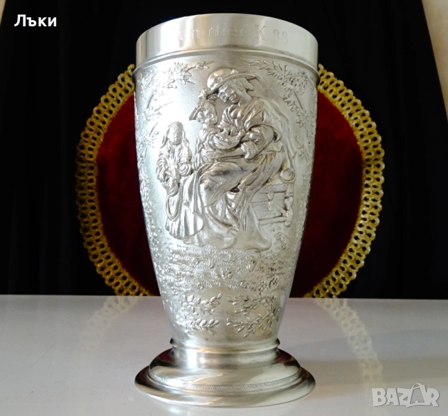 Калаена халба,бокал,чаша с картини Детство,Младост,600 мл. , снимка 1